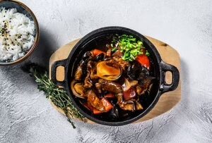 BOEUF CHAMPIGNONS NOIRS